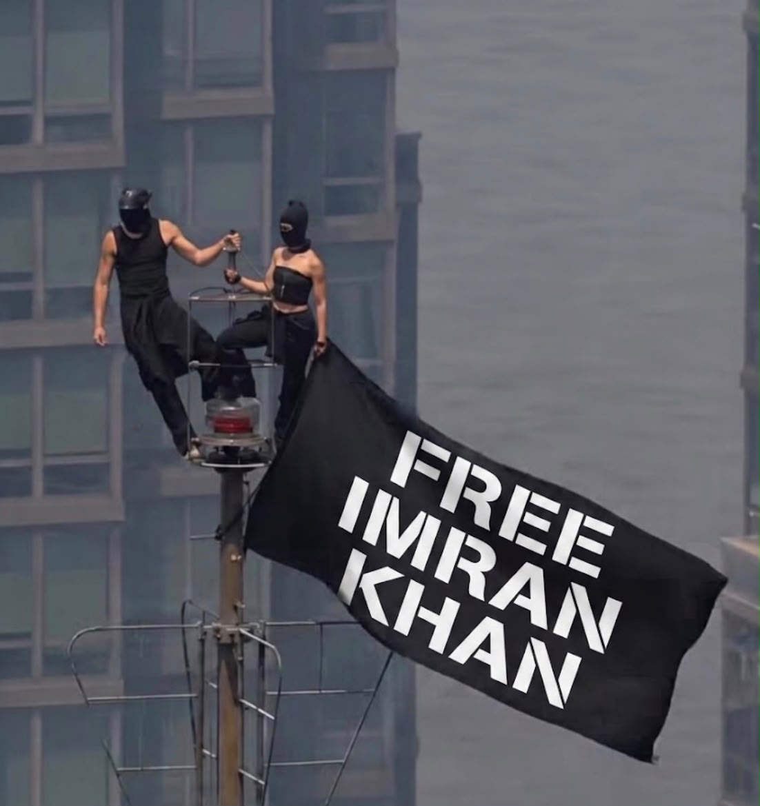 baghihehe's tweet photo. Yeahhh everything's about IK https://t.co/vMjaqGS0zU