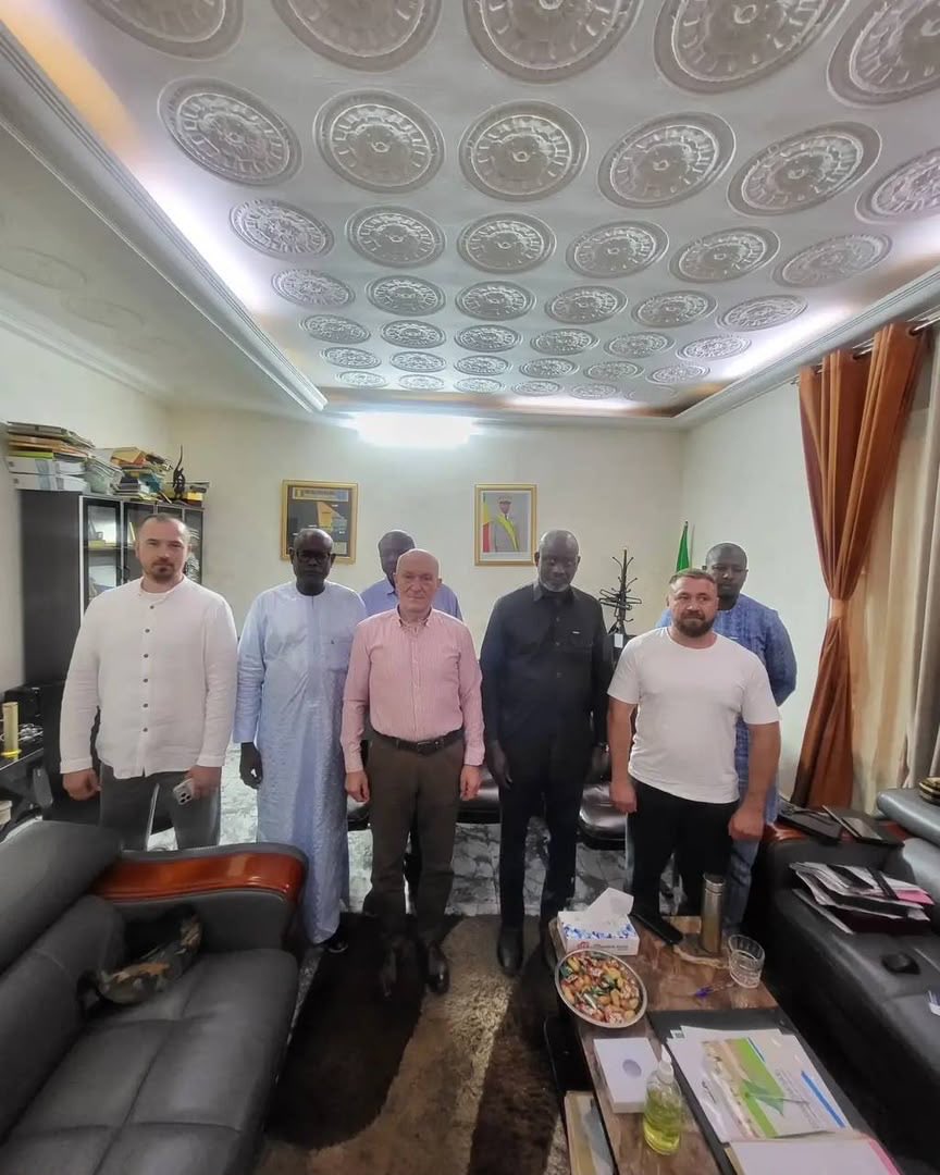 CMali94493's tweet photo. 🇲🇱🤝🇷🇺 La CCIM renforce les échanges économiques avec une délégation d’opérateurs économiques russes. Des opportunités de partenariat ont été évoquées dans les secteurs de l’agriculture, des mines et de l’investissement.
 #CCIM #Mali #Russie
#CoopérationÉconomique #Investissement https://t.co/HDBPBfJnPp