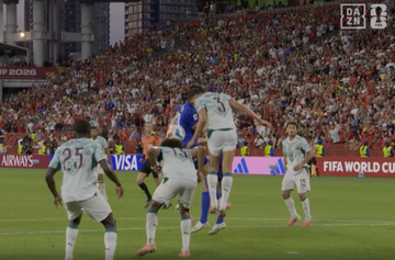 FutboolFichajes's tweet photo. ⚠️🇭🇷🇵🇹  LA JUGADA DE LA POLÉMICA EN EL GOL ANULADO A CROACIA CONTRA PORTUGAL. https://t.co/0t0dMn231s