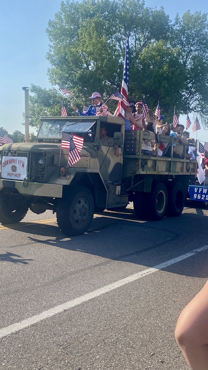 IanOundo's tweet photo. It was great joining neighbors at our @coonrapidsgov Fourth of July Parade. 

Thank you to everyone who came out to celebrate our community. Wishing you all a safe, happy, and enjoyable Fourth of July!

#IndependenceDay #July4th 
#Freedom250
#America250 https://t.co/UWQmJIXIGF
