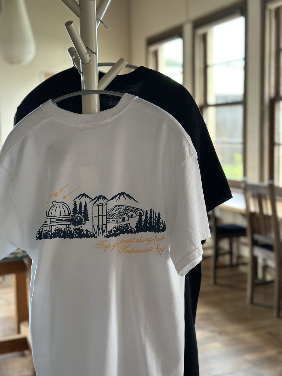 sakamotoegg1981's tweet photo. 倉敷児島のデニムメーカー『JOHNBULL』さんと阪本鶏卵のコラボTシャツが本日より販売スタートになりました✨

Tシャツは倉敷美観地区林源十郎商店2階 阪本鶏卵美観地区店で店舗限定販売です‼️

【イベント開催中】
7/3(金)阪本鶏卵美観地区店は１周年を迎えました🐔記念イベントを7/5(日)まで開催しております♪

#阪本鶏卵
#JOHNBULL
#ジョンブル
#１周年記念イベント開催中
#倉敷美観地区
#林源十郎商店