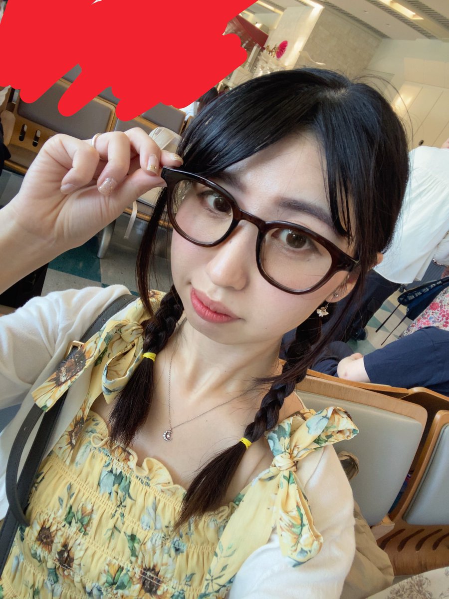 hammie0503's tweet photo. #劇団 メンバーと #沖縄旅行 🌴🌺✈
初の沖縄👏
めちゃくちゃ楽しむぞー🎶 https://t.co/0ZYvPkZBTo