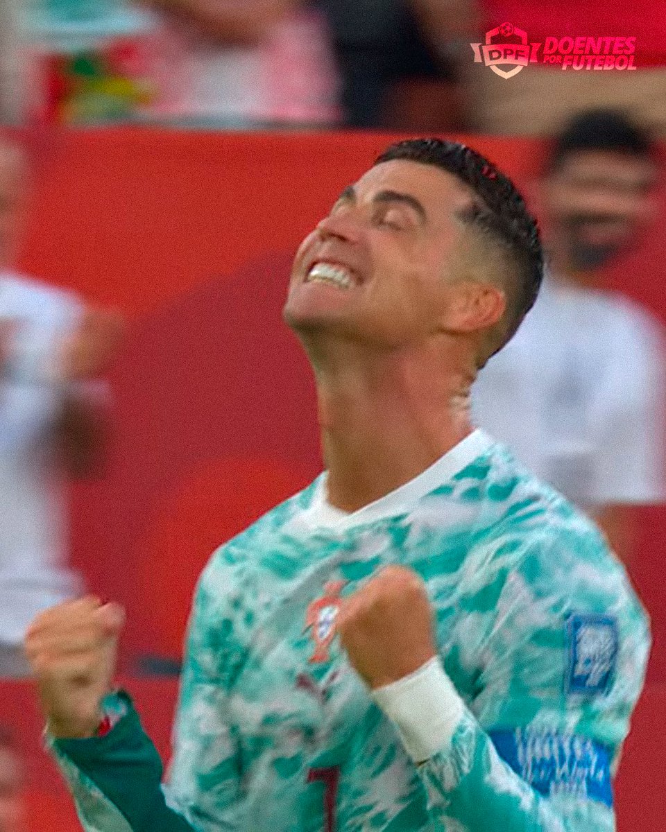 DoentesPFutebol's tweet photo. SENHORAS E SENHORES, O PRIMEIRO GOL DE CRISTIANO RONALDO EM MATA-MATA DE COPA SAIU! 🇵🇹

É o empate contra a Croácia! https://t.co/JeqcOuCbc3
