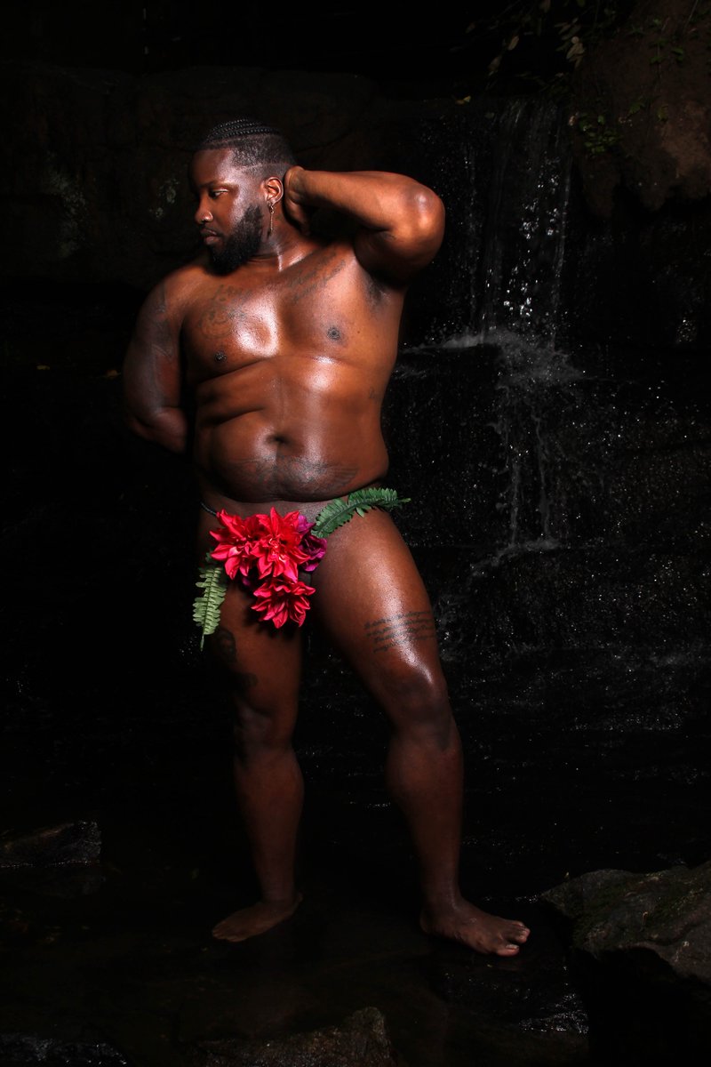 Only1Mike478's tweet photo. The most beautiful thing you can wear is confidence 💪🏿

Introducing the Big Boy Version of "Garden of Chris"💪🏿

📷 watchmyambition &amp; Thanks to justcordae for the love and Support 💪🏿👊🏿

#body #atlmodel #sexy #yourfavmodel #bodypositivity https://t.co/cH6J5Nrv4s