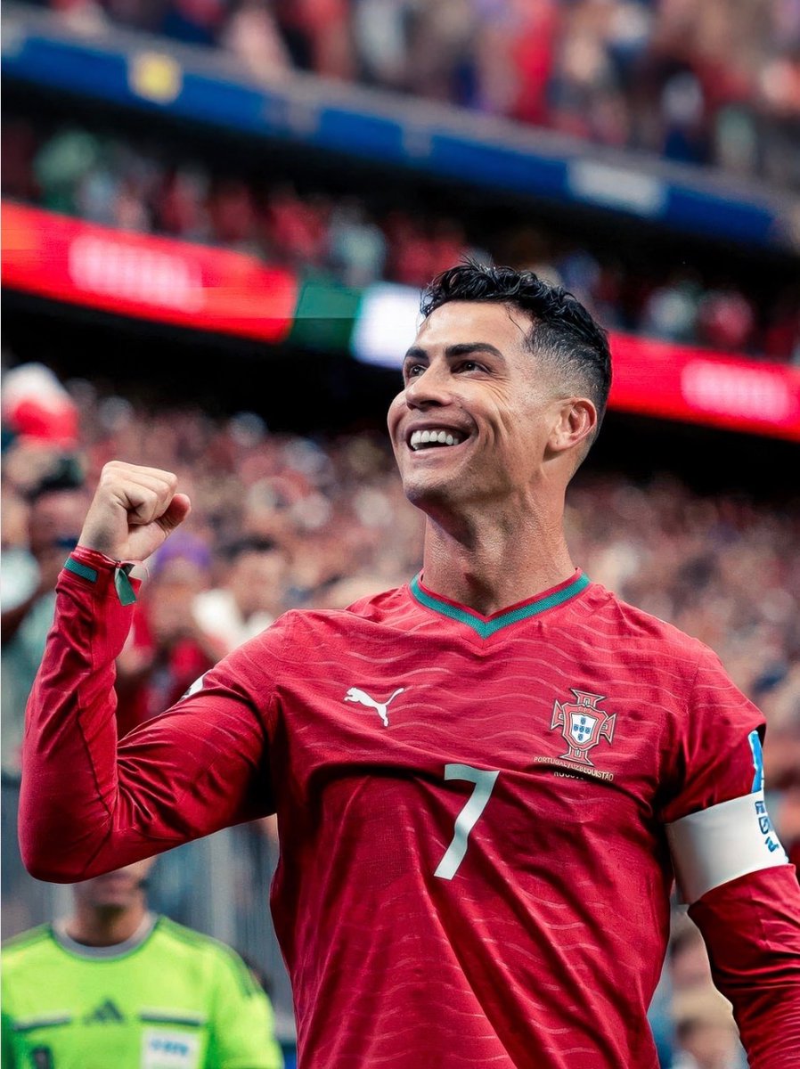 MadridXtra's tweet photo. 🚨 BREAKING: Cristiano Ronaldo has scored his FIRST-EVER World Cup knockout goal. https://t.co/JzQljk7lOc