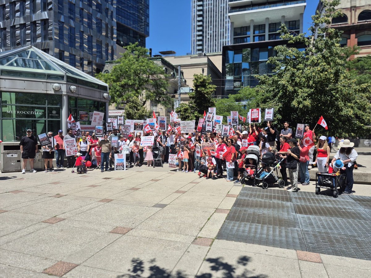 TS2023OWP's tweet photo. Sudan received an extension.
Ukraine received an extension.
Iran received an extension.
Haiti received an extension.

Don’t the TS2023 beneficiaries deserve a fair chance too? We are already here, working and contributing to Canada.

#ExtendTS2023 #FrozenforCanada https://t.co/BPxIiaI0ZQ
