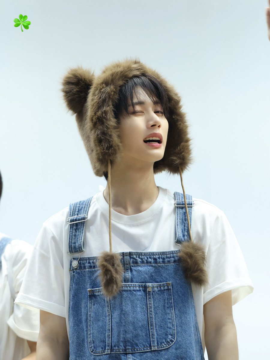taesanvi's tweet photo. 🤍 https://t.co/czTpwYbQ09