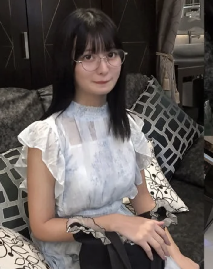 jyouhou18JK's tweet photo. このメガネっ子女子すんげえ江戸いよ💦 https://t.co/VRmzFqGGhd