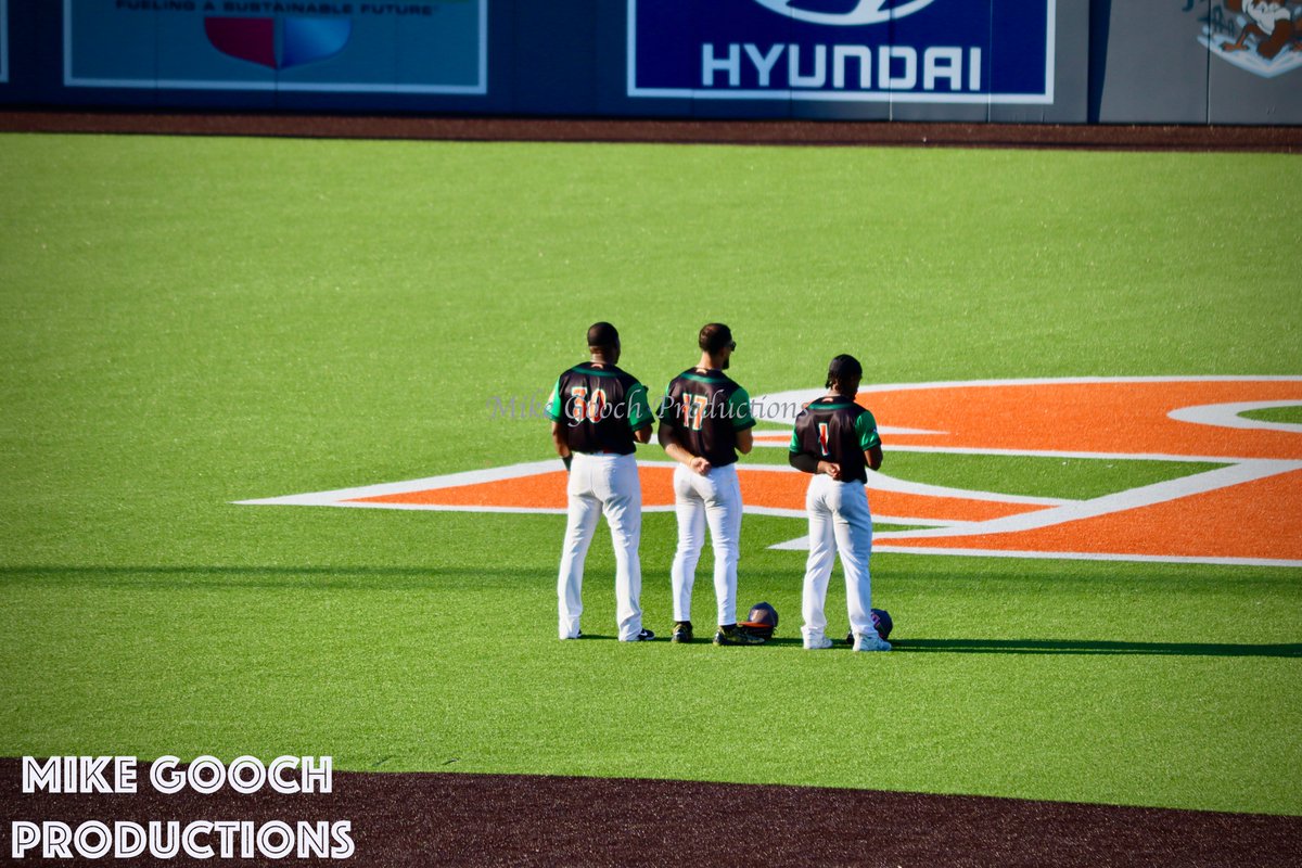 MikeGooch_Pics's tweet photo. Attention by #MikeGoochProductions
#NYC #photography #photo #newyork #nycphotographer #FollowThisPhotoGuy #PhotographyIsArt #streetphotography #streetphotographer #USA #MLB #baseball #MiLB #StatenIsland #FerryHawks #newyorkcity #York #MLB #sportsphotography https://t.co/b5W94ddVLS