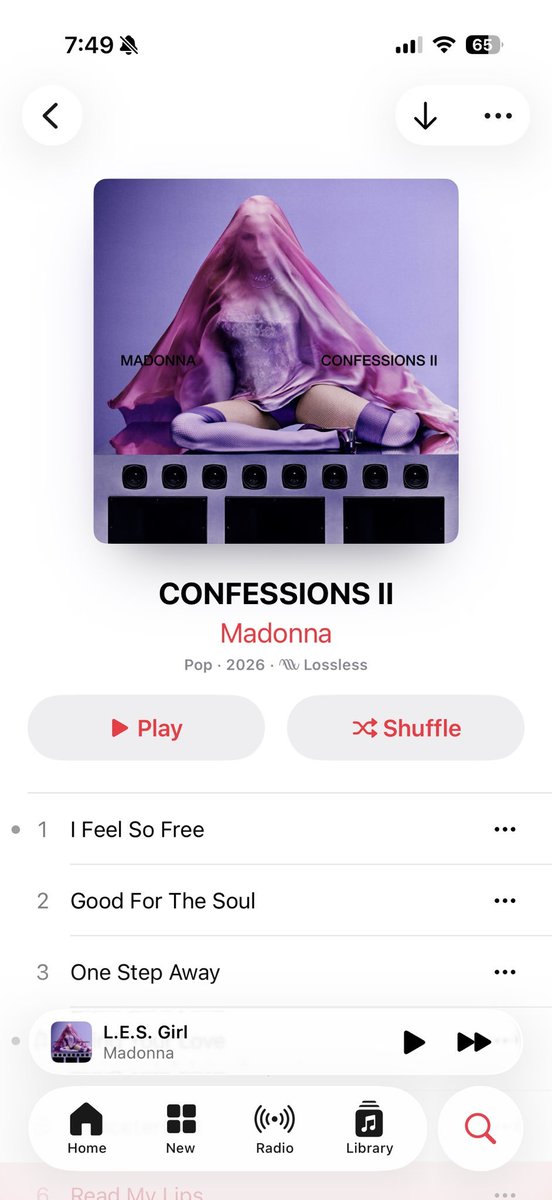 MADGAGBEY's tweet photo. No song sounds similar to the other yet there's cohérence. These are the albums Beyonce was crying about in that interview. https://t.co/LlsCpAcjkr