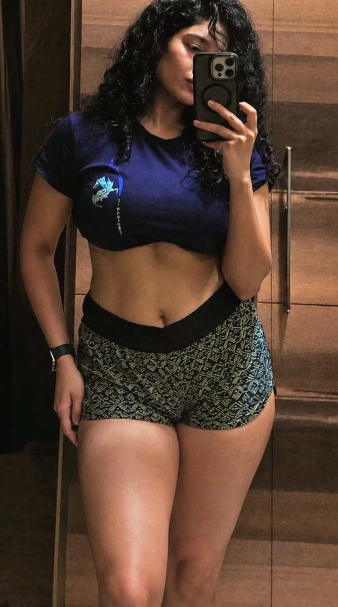 V_F_C_Madesh's tweet photo. 31 Year's old 
Ritika Singh 🔥🥵 https://t.co/OBDaR8dCaZ