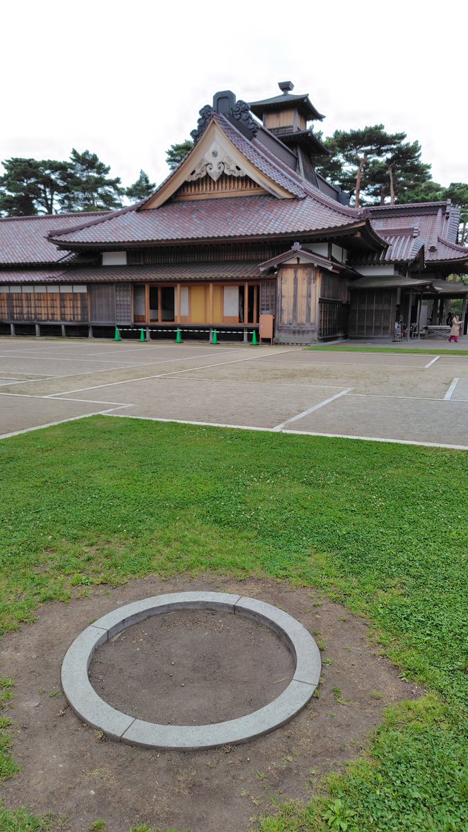 ytyutaaaaa's tweet photo. お団子おいしい！！！！！ https://t.co/rKJ62BZJK6
