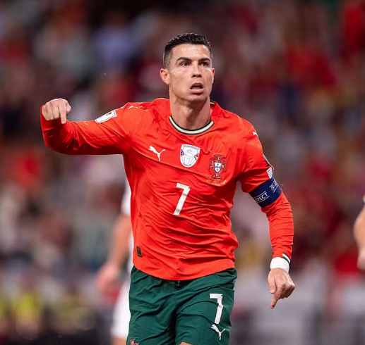 chorumedogremio's tweet photo. 🚨 BREAKING RECORDS

Cristiano Ronaldo silences haters around the world and is now level with Manuel Neuer in World Cup knockout-stage G/A.

It won't be an easy night for the German goalkeeper.
😅😂😂😂😂😂🤣🤣🤣🤷🤷🤷🤷 https://t.co/8A3fhhda1Y