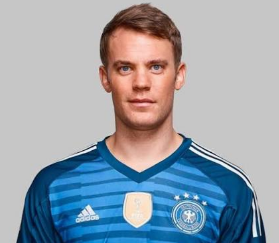 chorumedogremio's tweet photo. 🚨 BREAKING RECORDS

Cristiano Ronaldo silences haters around the world and is now level with Manuel Neuer in World Cup knockout-stage G/A.

It won't be an easy night for the German goalkeeper.
😅😂😂😂😂😂🤣🤣🤣🤷🤷🤷🤷 https://t.co/8A3fhhda1Y