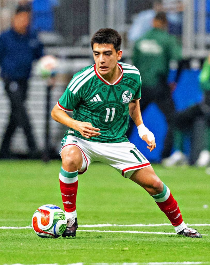 SpTevi's tweet photo. @alejoUTD The kid who sent England home , REMEMBER the tweet https://t.co/guuTdX67I4