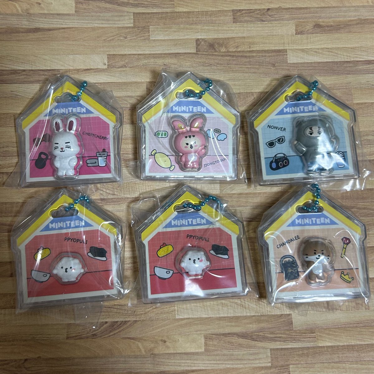 hj19502's tweet photo. SEVENTEEN セブチ MINITEEN ミニティーン　パッケージチャーム&amp;グミ 交換

【求】ミンギュ(優先) ウォヌ

【譲】エスクプス ジョンハン ウジ
        バーノン ディノ

郵送でのお取引🏣

お気軽にお声掛けください😊 https://t.co/AxFpzTsuQl