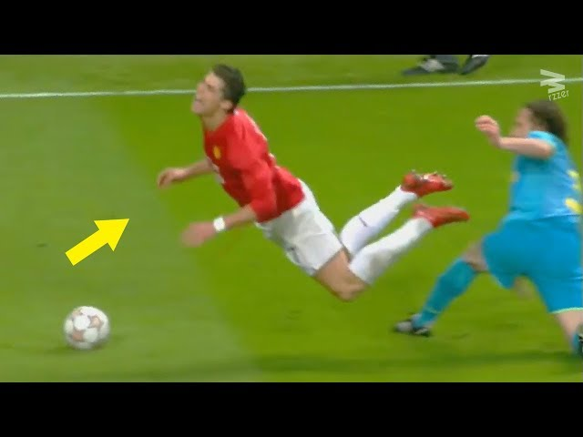 FCBJenil's tweet photo. That mendes Dive 😭😭
#WorldCup2026 #PORCRO #Mendes https://t.co/PSf6uQNjCn