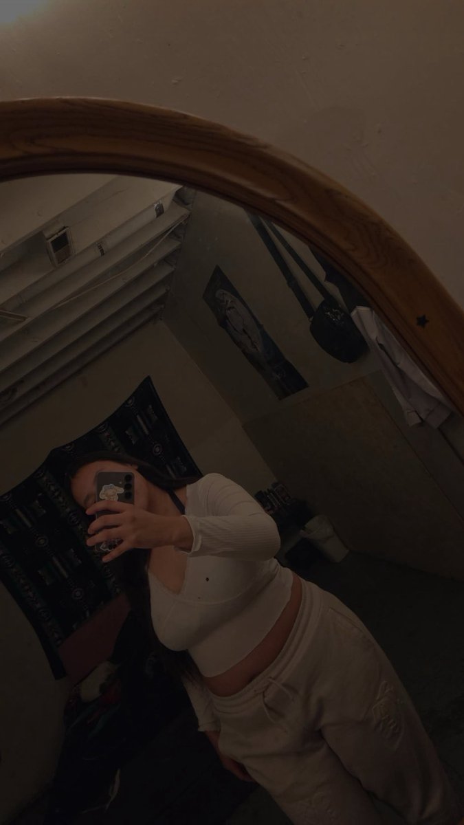 benex0_0's tweet photo. HMU for more of my gf https://t.co/ZprRCWTziF