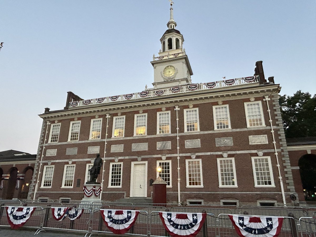 slodon's tweet photo. Nowhere more appropriate to be than Philadelphia for Independence Day. Independence Hall is the epicenter of democracy! Consider yourself lucky if you get to visit here. #VisitPhilly https://t.co/TtmBMcYjXE