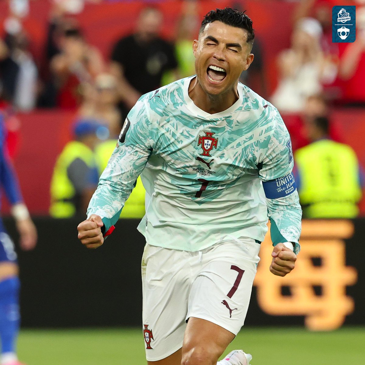 Footballogue's tweet photo. ON AURA DROIT À UN MAGNIFIQUE ESPAGNE-PORTUGAL EN HUITIÈMES DE FINALE !!! 🇪🇸🇵🇹 

On va se RÉ-GA-LER !!! 🍿 https://t.co/lKzKNmjbSg