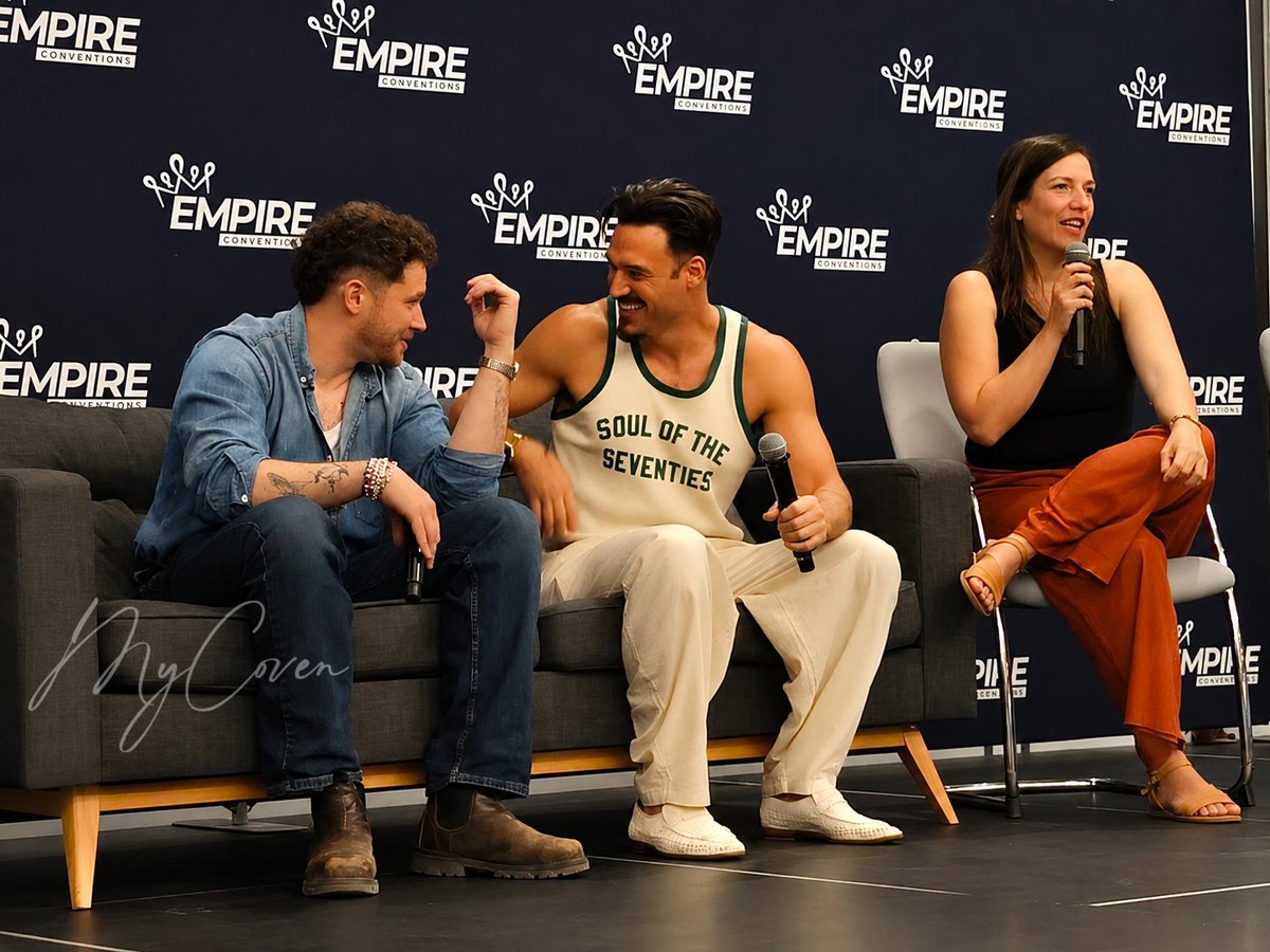 SPNEurope's tweet photo. Oliver and Ryan during their Sunday panel at Saving Lives Con 2 @empireconventions #evanbuckley #eddiediaz #oliverstark #ryanguzman @911onabc #slf2 https://t.co/mWASWJPYTV