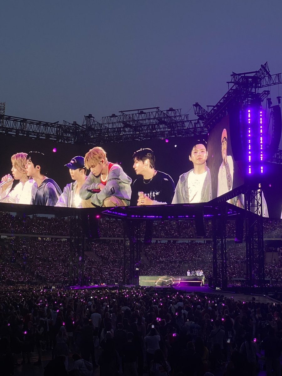 hobiiworld's tweet photo. thank you brussels and bts for both days💜 the best moments of life🥹😭 https://t.co/lAJ6uZFW1L