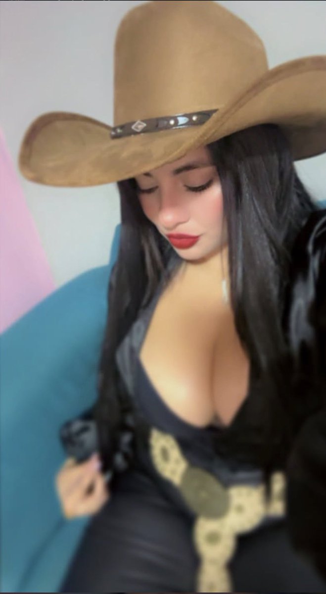 Colombiania1's tweet photo. Patty Tha Domme. https://t.co/ChuHA4lhQ1