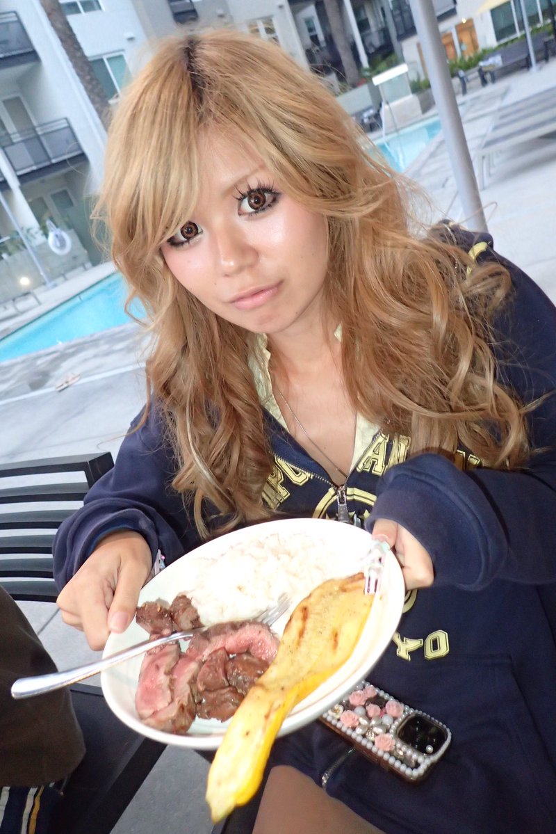 pinponpanponyay's tweet photo. みんなで食べると美味しいね😋 https://t.co/1o5RlIQgc5
