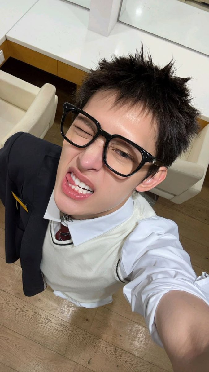 ギュビン tweet media