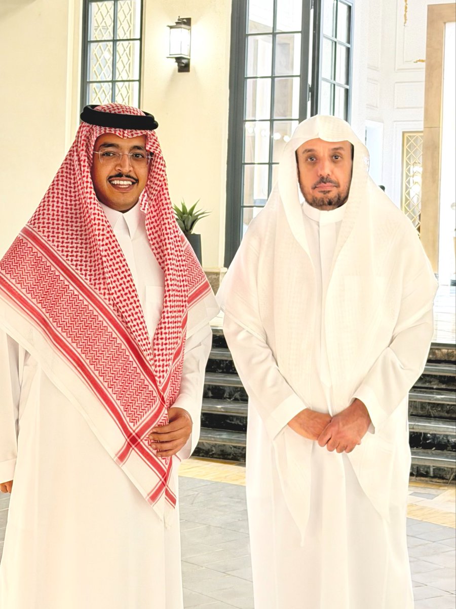muhamad_aldarim's tweet photo. تشرفنا بزيارة
 رجل الاعمال خالد بن عبدالرحمن الماجد
 رئيس مجلس ادارة الماجدية 
برفقة الاخ بداح بن زايد السهلي 
وبحضور مالك بن خالد الماجد 
رئيس مجلس ادارة خوالد العقارية 
سعود بن خالد الماجد 
@kaledalmajed https://t.co/bdwMptvWr9