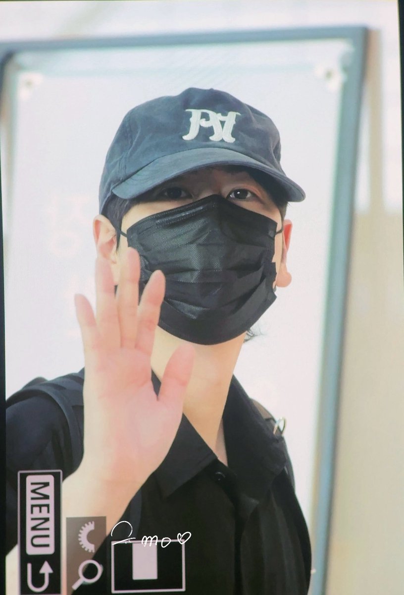 kyumo511's tweet photo. 260703 ✈️

@GaemGyu 
#kyuhyun #규현 https://t.co/27zkw1xS7f