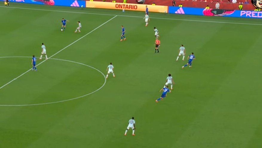 MaxRodrigueees's tweet photo. @micheleslima Foram assaltados. Anulação bem duvidosa do gol e um pênalti de muito boa vontade para Portugal. https://t.co/fW2P8RIuwP