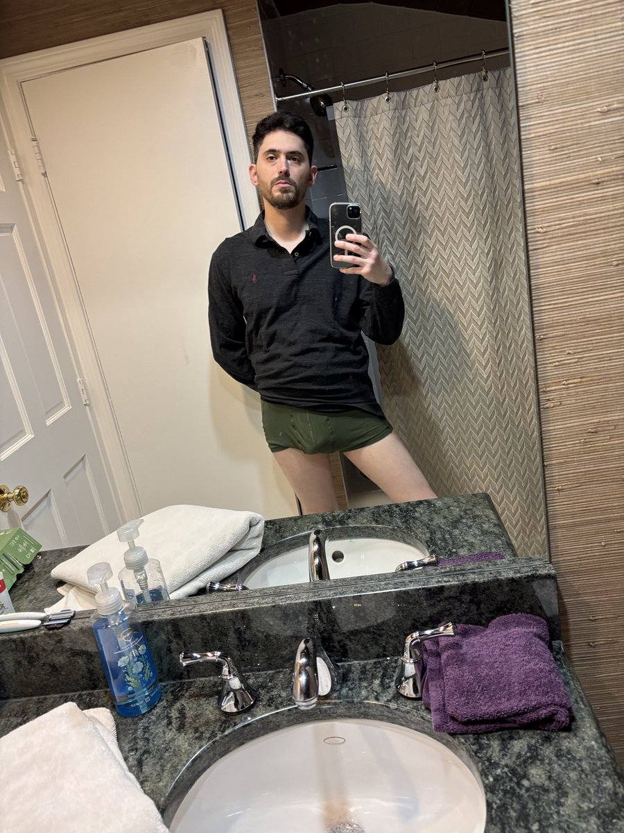 AceJaxxxson's tweet photo. Going live on my @chaturbate, Acejaxxxsonofficial right now !! Cum join the fun !
#kinky #twink #bisexual #boynextdoor #niceass #nicedick #smooth #cut #leather #latex #newmaletalent https://t.co/bkK8L16rnz