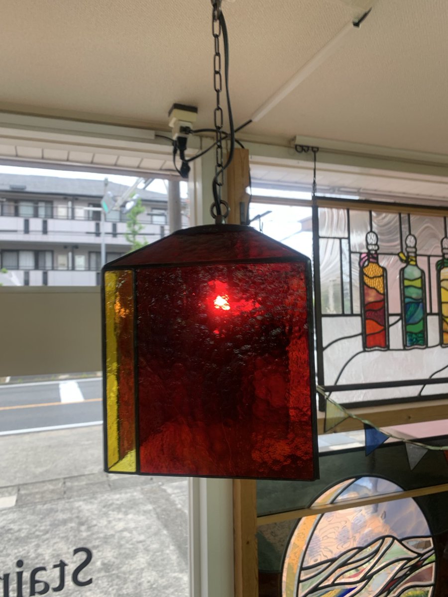 highlightsglass's tweet photo. 完成し、お渡ししました。
雰囲気の有る赤色のガラスです。

https://t.co/9bmcyioS6P https://t.co/sy7mhYudgA