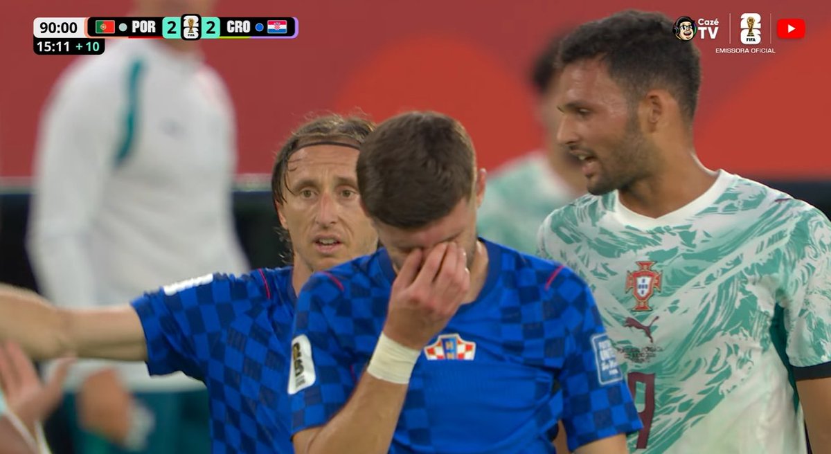 CentralDoBrega's tweet photo. QUE ROTEIRO É ESSE

O GOL DA CROÁCIA NO ÚLTIMO LANCE FOI ANULADO

MEU DEUS https://t.co/slEnfKksMN