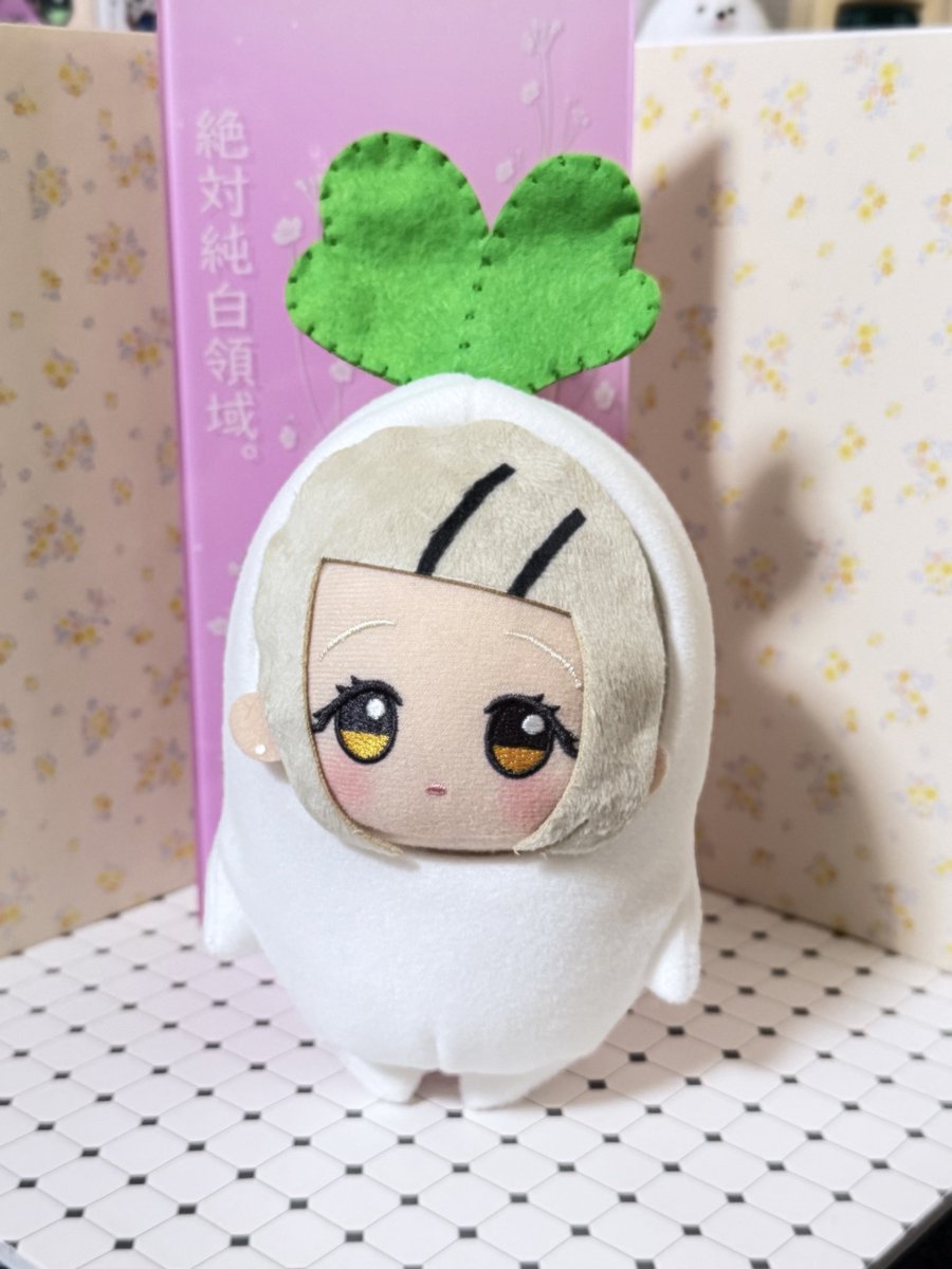 idimeru's tweet photo. わたしも純白…負けてない、よ https://t.co/St47rJTYWk