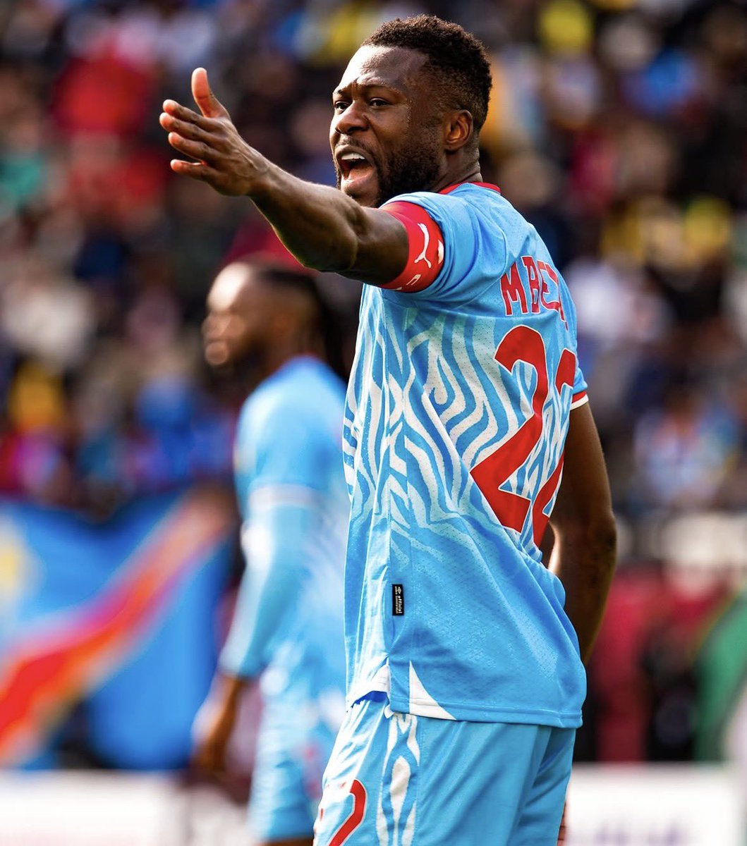 ActuFootRDCongo's tweet photo. 🗣️🚨| Chancel Mbemba après l’élimination de la RD Congo 🇨🇩 à la Coupe du Monde 2026 sur son compte Instagram.

« 𝙄𝙡 𝙮 𝙖 𝙙𝙚𝙨 𝙙𝙚́𝙛𝙖𝙞𝙩𝙚𝙨 𝙦𝙪𝙞 𝙡𝙖𝙞𝙨𝙨𝙚𝙣𝙩 𝙪𝙣 𝙜𝙤𝙪̂𝙩 𝙖𝙢𝙚𝙧... 𝙚𝙩 𝙙'𝙖𝙪𝙩𝙧𝙚𝙨 𝙦𝙪𝙞 𝙡𝙖𝙞𝙨𝙨𝙚𝙣𝙩 𝙪𝙣𝙚 𝙩𝙧𝙖𝙘𝙚 𝙙𝙖𝙣𝙨 𝙡'𝙝𝙞𝙨𝙩𝙤𝙞𝙧𝙚.

𝘼𝙪𝙟𝙤𝙪𝙧𝙙'𝙝𝙪𝙞, 𝙣𝙤𝙩𝙧𝙚 𝙥𝙖𝙧𝙘𝙤𝙪𝙧𝙨 𝙨'𝙖𝙧𝙧𝙚̂𝙩𝙚, 𝙢𝙖𝙞𝙨 𝙣𝙤𝙩𝙧𝙚 𝙛𝙞𝙚𝙧𝙩𝙚́ 𝙧𝙚𝙨𝙩𝙚 𝙞𝙣𝙩𝙖𝙘𝙩𝙚.

𝙅𝙚 𝙫𝙚𝙪𝙭 𝙧𝙚𝙢𝙚𝙧𝙘𝙞𝙚𝙧 𝙘𝙝𝙖𝙘𝙪𝙣 𝙙𝙚 𝙢𝙚𝙨 𝙘𝙤𝙚́𝙦𝙪𝙞𝙥𝙞𝙚𝙧𝙨. 𝙈𝙚𝙧𝙘𝙞 𝙥𝙤𝙪𝙧 𝙡𝙚𝙨 𝙨𝙖𝙘𝙧𝙞𝙛𝙞𝙘𝙚𝙨, 𝙡𝙚𝙨 𝙚𝙛𝙛𝙤𝙧𝙩𝙨, 𝙡𝙚 𝙘𝙤𝙪𝙧𝙖𝙜𝙚 𝙚𝙩 𝙡𝙚 𝙘œ𝙪𝙧 𝙦𝙪𝙚 𝙫𝙤𝙪𝙨 𝙖𝙫𝙚𝙯 𝙢𝙞𝙨 𝙙𝙖𝙣𝙨 𝙘𝙝𝙖𝙦𝙪𝙚 𝙢𝙞𝙣𝙪𝙩𝙚 𝙙𝙚 𝙘𝙚𝙩𝙩𝙚 𝘾𝙤𝙪𝙥𝙚 𝙙𝙪 𝙈𝙤𝙣𝙙𝙚. 𝙉𝙤𝙪𝙨 𝙖𝙫𝙤𝙣𝙨 𝙛𝙤𝙧𝙢𝙚́ 𝙪𝙣𝙚 𝙛𝙖𝙢𝙞𝙡𝙡𝙚, 𝙣𝙤𝙪𝙨 𝙣𝙤𝙪𝙨 𝙨𝙤𝙢𝙢𝙚𝙨 𝙗𝙖𝙩𝙩𝙪𝙨 𝙡𝙚𝙨 𝙪𝙣𝙨 𝙥𝙤𝙪𝙧 𝙡𝙚𝙨 𝙖𝙪𝙩𝙧𝙚𝙨 𝙚𝙩 𝙣𝙤𝙪𝙨 𝙖𝙫𝙤𝙣𝙨 𝙥𝙤𝙧𝙩𝙚́ 𝙣𝙤𝙨 𝙘𝙤𝙪𝙡𝙚𝙪𝙧𝙨 𝙖𝙫𝙚𝙘 𝙙𝙞𝙜𝙣𝙞𝙩𝙚́.

𝙋𝙚𝙪 𝙙𝙚 𝙥𝙚𝙧𝙨𝙤𝙣𝙣𝙚𝙨 𝙘𝙧𝙤𝙮𝙖𝙞𝙚𝙣𝙩 𝙚𝙣 𝙣𝙤𝙪𝙨. 𝙋𝙤𝙪𝙧𝙩𝙖𝙣𝙩, 𝙣𝙤𝙪𝙨 𝙖𝙫𝙤𝙣𝙨 𝙢𝙤𝙣𝙩𝙧𝙚́ 𝙖𝙪 𝙢𝙤𝙣𝙙𝙚 𝙡𝙚 𝙫𝙧𝙖𝙞 𝙫𝙞𝙨𝙖𝙜𝙚 𝙙𝙪 𝙛𝙤𝙤𝙩𝙗𝙖𝙡𝙡 𝙘𝙤𝙣𝙜𝙤𝙡𝙖𝙞𝙨 : 𝙪𝙣𝙚 𝙚́𝙦𝙪𝙞𝙥𝙚 𝙪𝙣𝙞𝙚, 𝙖𝙢𝙗𝙞𝙩𝙞𝙚𝙪𝙨𝙚 𝙚𝙩 𝙘𝙖𝙥𝙖𝙗𝙡𝙚 𝙙𝙚 𝙧𝙞𝙫𝙖𝙡𝙞𝙨𝙚𝙧 𝙖𝙫𝙚𝙘 𝙡𝙚𝙨 𝙢𝙚𝙞𝙡𝙡𝙚𝙪𝙧𝙚𝙨 𝙣𝙖𝙩𝙞𝙤𝙣𝙨.

𝘼̀ 𝙣𝙤𝙨 𝙨𝙪𝙥𝙥𝙤𝙧𝙩𝙚𝙧𝙨, 𝙢𝙚𝙧𝙘𝙞 𝙙'𝙖𝙫𝙤𝙞𝙧 𝙘𝙧𝙪 𝙚𝙣 𝙣𝙤𝙪𝙨, 𝙙'𝙖𝙫𝙤𝙞𝙧 𝙩𝙧𝙖𝙫𝙚𝙧𝙨𝙚́ 𝙡𝙚𝙨 𝙘𝙤𝙣𝙩𝙞𝙣𝙚𝙣𝙩𝙨, 𝙧𝙚𝙢𝙥𝙡𝙞 𝙡𝙚𝙨 𝙨𝙩𝙖𝙙𝙚𝙨 𝙚𝙩 𝙛𝙖𝙞𝙩 𝙫𝙞𝙗𝙧𝙚𝙧 𝙩𝙤𝙪𝙩 𝙪𝙣 𝙥𝙚𝙪𝙥𝙡𝙚. 𝙑𝙤𝙩𝙧𝙚 𝙖𝙢𝙤𝙪𝙧 𝙣𝙤𝙪𝙨 𝙖 𝙥𝙤𝙧𝙩𝙚́𝙨 𝙟𝙪𝙨𝙦𝙪'𝙖𝙪 𝙗𝙤𝙪𝙩.

𝙌𝙪𝙖𝙣𝙙 𝙟'𝙚́𝙩𝙖𝙞𝙨 𝙚𝙣𝙛𝙖𝙣𝙩 𝙚𝙩 𝙦𝙪𝙚 𝙟𝙚 𝙟𝙤𝙪𝙖𝙞𝙨 𝙖𝙪 𝙛𝙤𝙤𝙩𝙗𝙖𝙡𝙡 𝙙𝙖𝙣𝙨 𝙡𝙚𝙨 𝙧𝙪𝙚𝙨 𝙙𝙚 𝙇𝙞𝙢𝙚𝙩𝙚, 𝙟𝙚 𝙧𝙚̂𝙫𝙖𝙞𝙨 𝙪𝙣 𝙟𝙤𝙪𝙧 𝙙𝙚 𝙥𝙤𝙧𝙩𝙚𝙧 𝙘𝙚 𝙢𝙖𝙞𝙡𝙡𝙤𝙩 𝙨𝙪𝙧 𝙡𝙖 𝙥𝙡𝙪𝙨 𝙜𝙧𝙖𝙣𝙙𝙚 𝙨𝙘𝙚̀𝙣𝙚 𝙙𝙪 𝙢𝙤𝙣𝙙𝙚. 𝘼𝙪𝙟𝙤𝙪𝙧𝙙'𝙝𝙪𝙞, 𝙘𝙚 𝙧𝙚̂𝙫𝙚 𝙚𝙨𝙩 𝙙𝙚𝙫𝙚𝙣𝙪 𝙧𝙚́𝙖𝙡𝙞𝙩𝙚́. 𝙀𝙩𝙧𝙚 𝙡𝙚 𝙘𝙖𝙥𝙞𝙩𝙖𝙞𝙣𝙚 𝙙𝙚 𝙘𝙚𝙩𝙩𝙚 𝙚́𝙦𝙪𝙞𝙥𝙚 𝙚𝙩 𝙘𝙤𝙣𝙙𝙪𝙞𝙧𝙚 𝙡𝙖 𝙍𝘿𝘾 𝙙𝙖𝙣𝙨 𝙘𝙚𝙩𝙩𝙚 𝙖𝙫𝙚𝙣𝙩𝙪𝙧𝙚 𝙧𝙚𝙨𝙩𝙚𝙧𝙖 𝙡'𝙪𝙣 𝙙𝙚𝙨 𝙥𝙡𝙪𝙨 𝙜𝙧𝙖𝙣𝙙𝙨 𝙝𝙤𝙣𝙣𝙚𝙪𝙧𝙨 𝙙𝙚 𝙢𝙖 𝙘𝙖𝙧𝙧𝙞𝙚̀𝙧𝙚.

𝘼̀ 𝙩𝙤𝙪𝙨 𝙡𝙚𝙨 𝙚𝙣𝙛𝙖𝙣𝙩𝙨 𝙦𝙪𝙞 𝙟𝙤𝙪𝙚𝙣𝙩 𝙖𝙪𝙟𝙤𝙪𝙧𝙙'𝙝𝙪𝙞 𝙖𝙪 𝙛𝙤𝙤𝙩𝙗𝙖𝙡𝙡 𝙙𝙖𝙣𝙨 𝙡𝙚𝙨 𝙧𝙪𝙚𝙨 𝙙𝙚 𝙆𝙞𝙣𝙨𝙝𝙖𝙨𝙖, 𝙙𝙚 𝙇𝙪𝙗𝙪𝙢𝙗𝙖𝙨𝙝𝙞, 𝙙𝙚 𝙂𝙤𝙢𝙖, 𝙙𝙚 𝙆𝙞𝙨𝙖𝙣𝙜𝙖𝙣𝙞, 𝙙𝙚 𝙈𝙖𝙩𝙖𝙙𝙞 𝙚𝙩 𝙥𝙖𝙧𝙩𝙤𝙪𝙩 𝙖̀ 𝙩𝙧𝙖𝙫𝙚𝙧𝙨 𝙣𝙤𝙩𝙧𝙚 𝙗𝙚𝙖𝙪 𝙥𝙖𝙮𝙨, 𝙣𝙚 𝙡𝙖𝙞𝙨𝙨𝙚𝙯 𝙟𝙖𝙢𝙖𝙞𝙨 𝙥𝙚𝙧𝙨𝙤𝙣𝙣𝙚 𝙫𝙤𝙪𝙨 𝙛𝙖𝙞𝙧𝙚 𝙘𝙧𝙤𝙞𝙧𝙚 𝙦𝙪𝙚 𝙫𝙤𝙨 𝙧𝙚̂𝙫𝙚𝙨 𝙨𝙤𝙣𝙩 𝙩𝙧𝙤𝙥 𝙜𝙧𝙖𝙣𝙙𝙨. 𝙋𝙚𝙪 𝙞𝙢𝙥𝙤𝙧𝙩𝙚 𝙙'𝙤𝙪̀ 𝙫𝙤𝙪𝙨 𝙫𝙚𝙣𝙚𝙯, 𝙖𝙫𝙚𝙘 𝙡𝙚 𝙩𝙧𝙖𝙫𝙖𝙞𝙡, 𝙡𝙖 𝙙𝙞𝙨𝙘𝙞𝙥𝙡𝙞𝙣𝙚, 𝙡𝙖 𝙛𝙤𝙞 𝙚𝙩 𝙡𝙖 𝙥𝙚𝙧𝙨𝙚́𝙫𝙚́𝙧𝙖𝙣𝙘𝙚, 𝙩𝙤𝙪𝙩 𝙚𝙨𝙩 𝙥𝙤𝙨𝙨𝙞𝙗𝙡𝙚. 𝙅'𝙚́𝙩𝙖𝙞𝙨 𝙪𝙣 𝙚𝙣𝙛𝙖𝙣𝙩 𝙘𝙤𝙢𝙢𝙚 𝙫𝙤𝙪𝙨, 𝙖𝙫𝙚𝙘 𝙪𝙣 𝙗𝙖𝙡𝙡𝙤𝙣 𝙚𝙩 𝙪𝙣 𝙧𝙚̂𝙫𝙚. 𝘼𝙡𝙤𝙧𝙨 𝙘𝙤𝙣𝙩𝙞𝙣𝙪𝙚𝙯 𝙙'𝙮 𝙘𝙧𝙤𝙞𝙧𝙚, 𝙘𝙖𝙧 𝙡𝙚 𝙥𝙧𝙤𝙘𝙝𝙖𝙞𝙣 𝙖̀ 𝙥𝙤𝙧𝙩𝙚𝙧 𝙛𝙞𝙚̀𝙧𝙚𝙢𝙚𝙣𝙩 𝙡𝙚𝙨 𝙘𝙤𝙪𝙡𝙚𝙪𝙧𝙨 𝙙𝙚 𝙡𝙖 𝙍𝘿𝘾, 𝙘𝙚 𝙨𝙚𝙧𝙖 𝙥𝙚𝙪𝙩-𝙚̂𝙩𝙧𝙚 𝙫𝙤𝙪𝙨.

𝙀𝙣𝙨𝙚𝙢𝙗𝙡𝙚, 𝙣𝙤𝙪𝙨 𝙖𝙫𝙤𝙣𝙨 𝙚́𝙘𝙧𝙞𝙩 𝙪𝙣𝙚 𝙥𝙖𝙜𝙚 𝙙𝙚 𝙡'𝙝𝙞𝙨𝙩𝙤𝙞𝙧𝙚 𝙙𝙚 𝙙𝙚 𝙣𝙤𝙩𝙧𝙚 𝙥𝙖𝙮𝙨. 𝘼𝙥𝙧𝙚̀𝙨 𝟱𝟮 𝙖𝙣𝙨, 𝙣𝙤𝙪𝙨 𝙖𝙫𝙤𝙣𝙨 𝙤𝙪𝙫𝙚𝙧𝙩 𝙡𝙖 𝙫𝙤𝙞𝙚. 𝘼̀ 𝙡𝙖 𝙥𝙧𝙤𝙘𝙝𝙖𝙞𝙣𝙚 𝙜𝙚́𝙣𝙚́𝙧𝙖𝙩𝙞𝙤𝙣 𝙙𝙚 𝙇𝙚́𝙤𝙥𝙖𝙧𝙙𝙨 𝙙𝙚 𝙥𝙤𝙪𝙧𝙨𝙪𝙞𝙫𝙧𝙚 𝙘𝙚 𝙘𝙝𝙚𝙢𝙞𝙣 𝙚𝙩 𝙙𝙚 𝙧𝙚̂𝙫𝙚𝙧 𝙚𝙣𝙘𝙤𝙧𝙚 𝙥𝙡𝙪𝙨 𝙜𝙧𝙖𝙣𝙙.

𝙋𝙡𝙪𝙨 𝙛𝙤𝙧𝙩𝙨. 𝙋𝙡𝙪𝙨 𝙪𝙣𝙞𝙨. 𝙋𝙡𝙪𝙨 𝙙𝙚́𝙩𝙚𝙧𝙢𝙞𝙣𝙚́𝙨 𝙦𝙪𝙚 𝙟𝙖𝙢𝙖𝙞𝙨 ».

📲 IG : chancel22