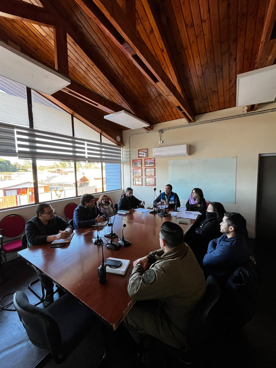 aguasaraucania's tweet photo. 📍Participamos del COGRID en #Ercilla para coordinar🤝acciones preventivas ante emergencias climáticas❄️🌧️Comunicamos medidas para cuidar la red de alcantarillado y recomendaciones para proteger medidores de💧del congelamiento y evitar cortes de servicio #PorTiPorNuestraCiudad https://t.co/REgtPRKJGh