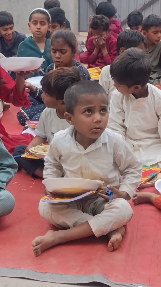 chandChris1's tweet photo. My Brothers and sisters in Lord Jesus Christ 🙏If you would like to share the Word of God with children online in a Sunday School meeting as God has commanded, you can me ( DM or Gmail )  chandmasih539@gmail.com🌍📖✝️📖🌍 https://t.co/gFK8GqIuPH