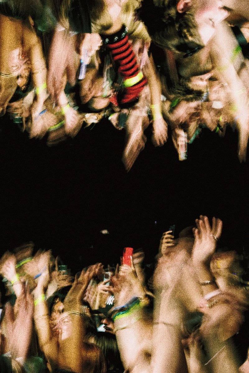 thenbhd's tweet photo. back on tour! mahalo hawaii 🌺

📸: iananthonywho https://t.co/PwyKjRy3rX