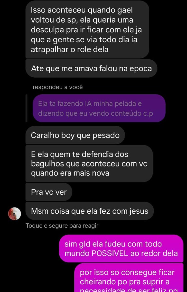 Johnsmitk3f's tweet photo. @l0v34yy não vai contar pras pessoas que vc não teve capacidade de escolher entre dois homens e então acusou um deles de ESTUPR0 pra poder afastar ele mais fácil? ou que vc me defendia com "coitada do que vc passou" e ficava me vendo PELADA? https://t.co/DoyP9iBDQR