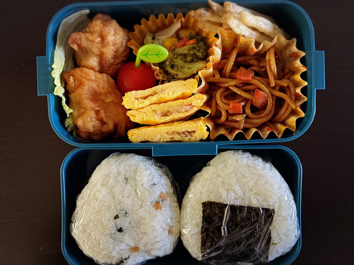 kanakoaoithuki's tweet photo. 小5男子の好きなもの入れたら茶色率高めになった件‥
よく聞く中高生男子のお弁当事情、非常に納得した朝。笑
＃お弁当 https://t.co/Ks0P6iOfA1