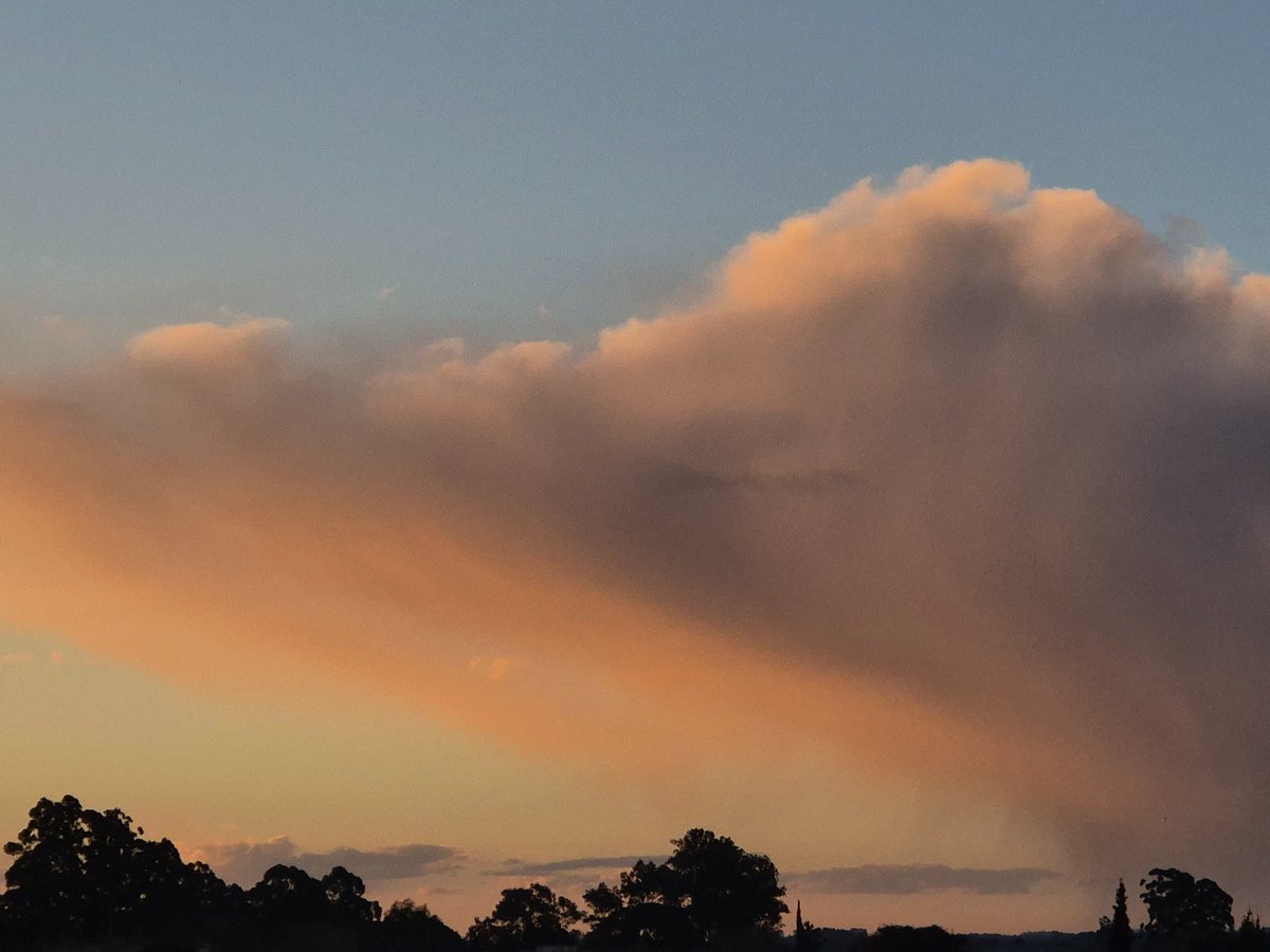 MagdalenaMpc's tweet photo. Tarde de nubes 💕 https://t.co/qDJ7eU1MB5
