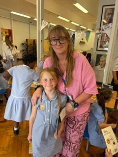 WestvalePrimary's tweet photo. More super book choices at our pop up book shop @lonbookproject #lovetoread #readforpleasure https://t.co/1yxa8Dt0n0
