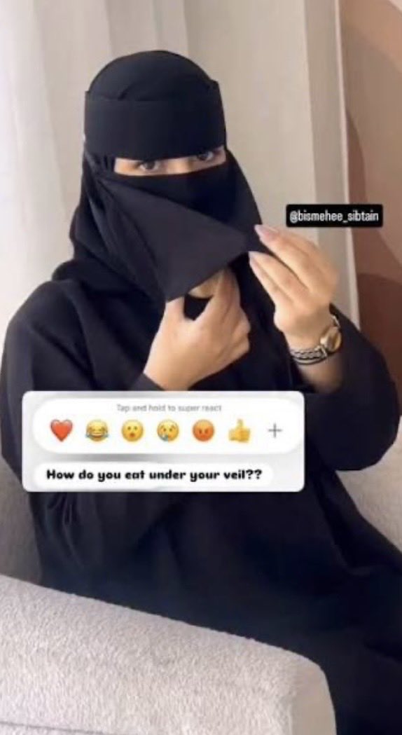 TrollNinja71's tweet photo. @zhr3rb You can’t even eat like a human being! Get off our dicks! Funny how you’re mad at brown eyes and luscious beautiful hair! Btw check plastik article it’s comparing arab women’s makeup to that of drag queens 🤣🤣 also being in the middle east is not the flex you think it is!! https://t.co/buacGzRwhl