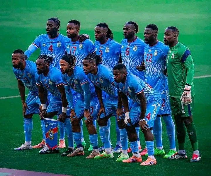 MichelineOMbae's tweet photo. À nos vaillants Léopards, vous avez fait rugir le Congo au firmament du football mondial. Bien plus qu'une compétition, votre parcours a été une démonstration de force, de fierté et d'unité nationale. Devant les puissants de la discipline, votre bravoure a porté la voix d'un peuple qui ne courbe jamais l'échine.

Chaque sacrifice sur la pelouse a écrit une page glorieuse de notre histoire et soudé nos cœurs. Merci pour ce panache, merci d'avoir honoré la terre de nos ancêtres et l'avenir de nos enfants. C'est un accueil de conquérants qui vous attend à la maison, portés par l'amour inconditionnel de cent millions de compatriotes.
Votre nom est inscrit dans la légende. Fimbu éternel !

@PresidenceRDC @PrimatureRDC
@Fecofardc 
@Leopardsrdc
@TinaSalama @PatrickMuyaya