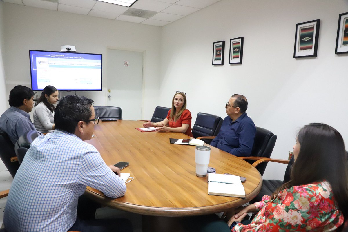 SEFIRC_COAH's tweet photo. A través del área de Fortalecimiento de la Gestión Pública e Integridad de #SEFIRC, se presentó a la secretaria Marisol Martínez González el proyecto Sistema de Control Interno e Integridad (SICOIN)

#CoahuilaPaDelante #APasosDeGigante https://t.co/MtB0YRmdh3