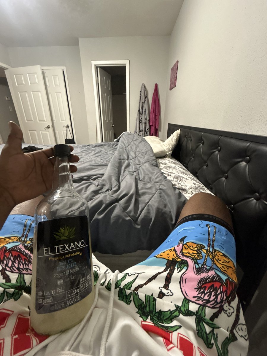 n0luvjoshh's tweet photo. What's your go to liquor #htx https://t.co/B78skksm6w