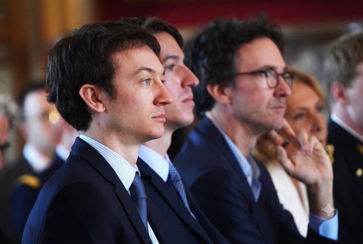 f_arnaultt's tweet photo. @f_arnault #fredericarnault https://t.co/MFlYRFazrf