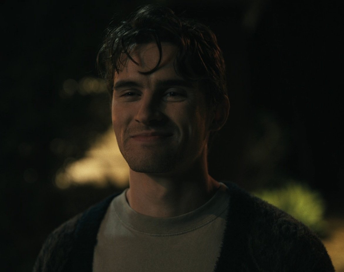 coke0addictshan's tweet photo. why does michael johnston always look like a wet puppy dog (complimentary) https://t.co/RD7DkXIPZO